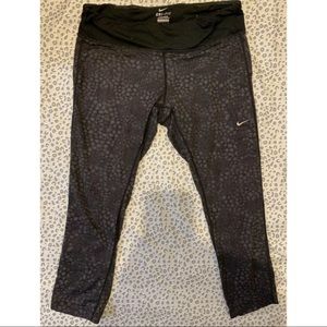 Women Nike DRI-FIT Leggings Large